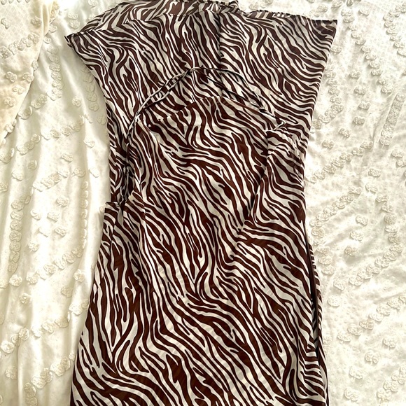 DRESS🤎 - Picture 3 of 7